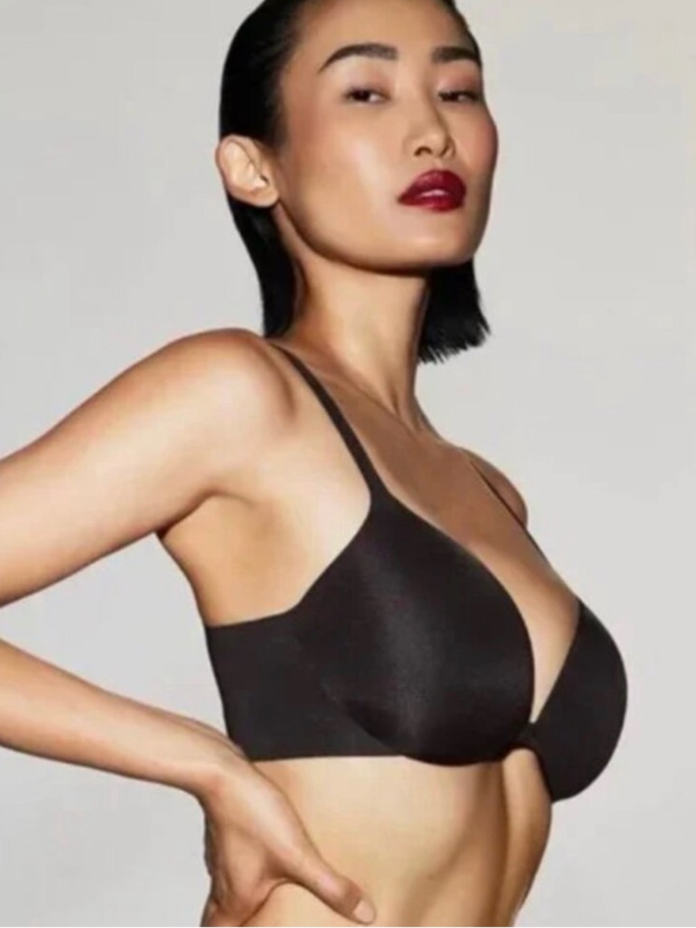 Skims Ultimate Push Up Plunge Bra Size 42D ONYX RARE NWT New w Tags Black